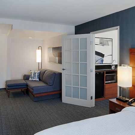 Courtyard By Marriott Springfield Downtown Hotel Exterior photo