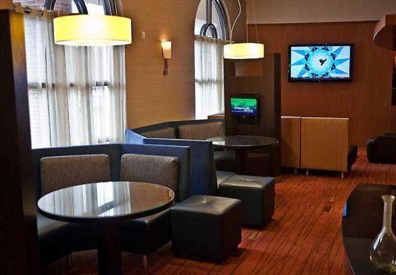 Courtyard By Marriott Springfield Downtown Hotel Restaurant photo